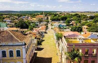 Imagem: O terreno possui 337m² de Área e está localizado em Rio