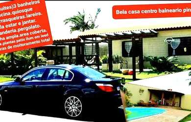 Imagem: A casa possui 4 Dormitórios, 3 Banheiros, 2 Vagas na garagem