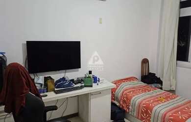 Imagem 11: Apartamento de 3 quartos, sendo um suíte. Está todo reformado e fica...