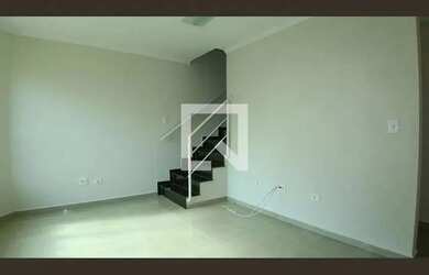 Imagem: A casa possui 2 Dormitórios, 3 Banheiros, 2 Vagas na garagem