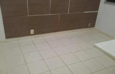 Imagem 14: 2 Quartos no Antares. Piscina, Varanda, 50m² de Áreae1 Vaga na garagem