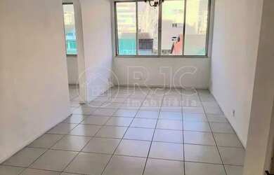 Imagem: O apartamento possui 3 Dormitórios, 3 Banheiros e 88m² de