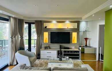 Imagem: O apartamento possui 5 Dormitórios, 5 Banheiros, 3 Vagas na