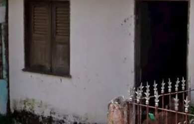 Imagem: A casa possui 2 Dormitórios, 1 Banheiro e está localizado