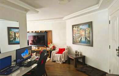 Imagem: O apartamento possui 2 Dormitórios, 1 Banheiro, 1 Vaga na garagem