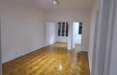 Imagem: O apartamento possui 3 Dormitórios, 2 Banheiros, 160m² de