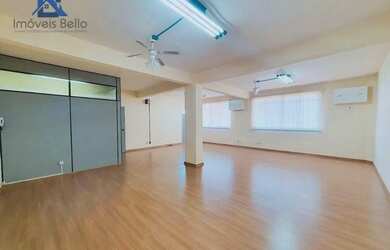 Imagem: O depósito possui 112m² de Área e está localizado em Centro