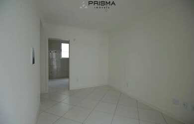 Imagem 5: 2 dormitórios no centro, sacada, cozinha separada