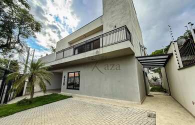 Imagem: A casa possui 5 Dormitórios, 5 Banheiros, 3 Vagas na garagem