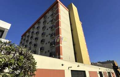 Imagem: O apartamento possui 1 Dormitório, 1 Banheiro, 1 Vaga na garagem