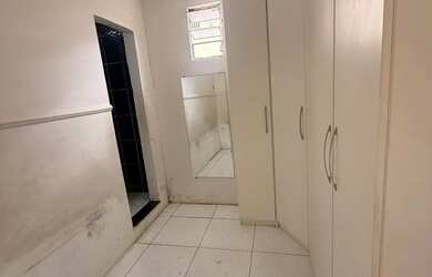 Imagem: A casa possui 2 Dormitórios e 3 Banheiros e está localizado