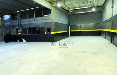 Imagem: O depósito possui 878m² de Área e está localizado em Maria