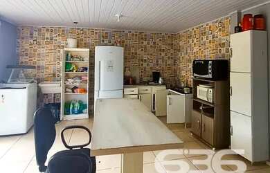 Imagem: A casa possui 5 Dormitórios, 5 Banheiros, 5 Vagas na garagem