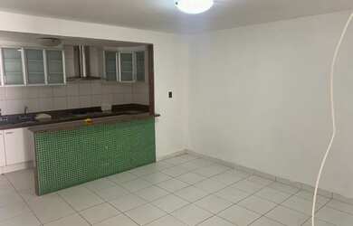 Imagem: A casa em condomínio possui 3 Dormitórios, 1 Banheiro, 1 Vaga