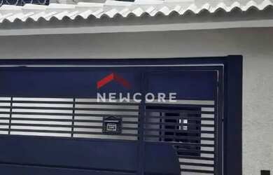 Imagem: A casa à venda possui 3 Dormitórios, 4 Banheiros, 4 Vagas