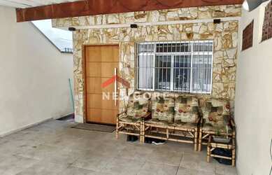 Imagem: A casa possui 2 Dormitórios, 1 Banheiro, 4 Vagas na garagem