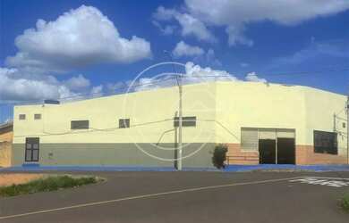 Imagem: O depósito possui 750m² de Área e está localizado em Centro