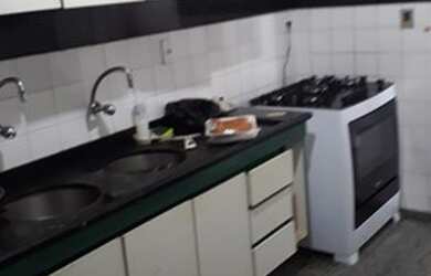 Imagem 8: J. IMOVEIS VENDE otimo apart 4/4 Rio Vermelho Piscina garagens.$370.000,00