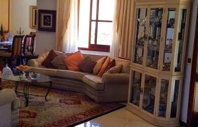 Imagem: A casa em condomínio possui 4 Dormitórios, 5 Banheiros, 4