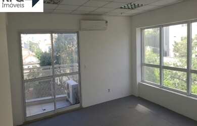 Imagem: O depósito possui 1 Vaga na garagem, 32m² de Área, Imóvel