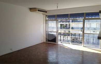 Imagem: O apartamento possui 3 Dormitórios, 4 Banheiros, 2 Vagas na