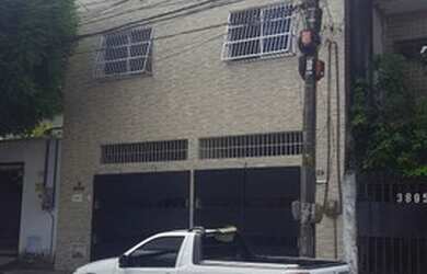 Imagem: A casa possui 3 Dormitórios, 3 Banheiros, 1 Vaga na garagem