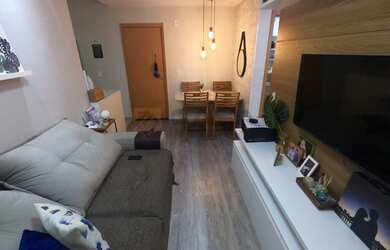 Imagem: O apartamento possui 2 Dormitórios, 1 Banheiro, 1 Vaga na garagem