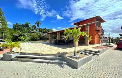 Imagem: A casa em condomínio possui 3 Dormitórios, 3 Banheiros, 3