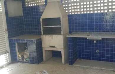 Imagem: A casa possui 3 Dormitórios, 2 Banheiros, 3 Vagas na garagem