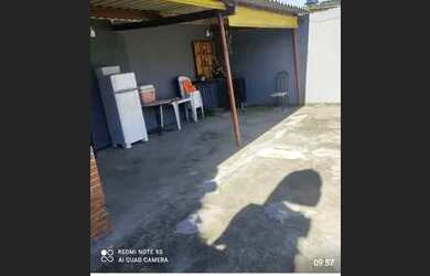 Imagem: A casa possui 2 Vagas na garagem e está localizado em Independência