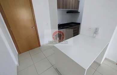 Imagem: O apartamento possui 1 Dormitório, 1 Banheiro, 1 Vaga na garagem