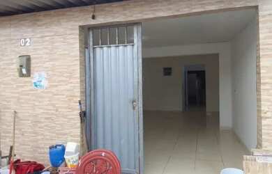 Imagem: A casa possui 2 Dormitórios, 2 Banheiros, 1 Vaga na garagem