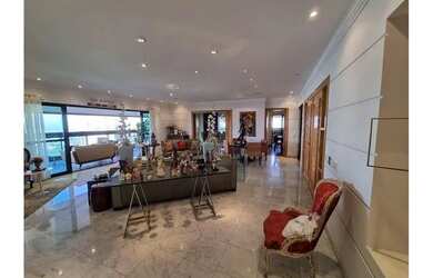 Imagem: O apartamento possui 4 Dormitórios, 5 Banheiros, 5 Vagas na