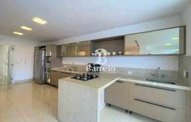 Imagem: O apartamento possui 3 Dormitórios, 5 Banheiros, 4 Vagas na