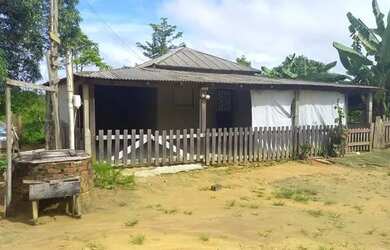 Imagem 1: Aluga-se está casa. 1 Vaga na garageme1 Dormitório