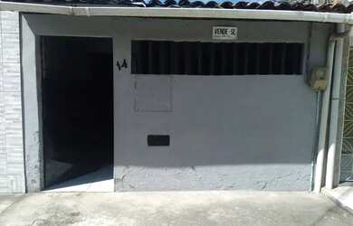 Imagem: A casa possui 2 Dormitórios, 1 Banheiro e está localizado