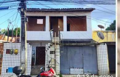 Imagem: A casa possui 2 Dormitórios, 1 Banheiro, 1 Vaga na garagem