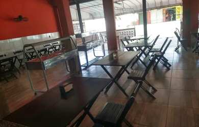 Imagem: O depósito possui 5 Vagas na garagem e está localizado em