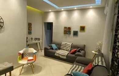 Imagem: A casa possui 3 Dormitórios, 2 Banheiros, 2 Vagas na garagem