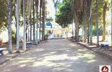 Imagem: O depósito possui 5 Vagas na garagem e 843m² de Área e está