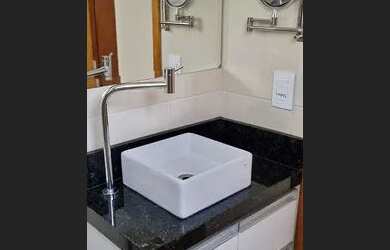 Imagem 11: Sobrado de esquina com piscina