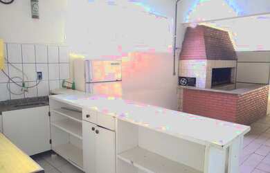 Imagem: O depósito possui 3 Vagas na garagem, 300m² de Área e está