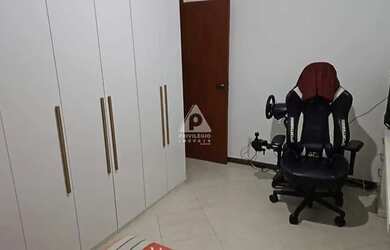 Imagem 12: Apartamento de 3 quartos, sendo um suíte. Está todo reformado e fica...