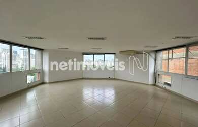 Imagem: O depósito possui 1 Vaga na garagem, 72m² de Área e está