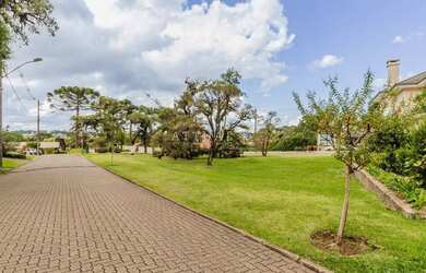 Imagem 2: TERRENO ESPETACULAR - CONDOMÍNIO FECHADO EM CANELA