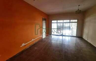 Imagem: A casa possui 2 Dormitórios, 3 Banheiros, 2 Vagas na garagem