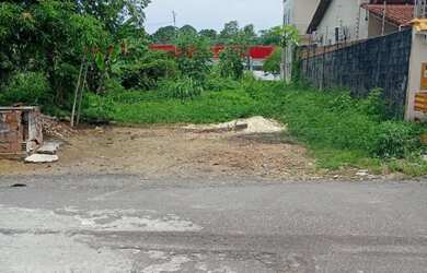 Imagem: O terreno possui 450m² de Área e está localizado em Cidade