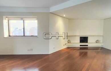 Imagem: O apartamento possui 4 Dormitórios, 2 Banheiros, 4 Vagas na