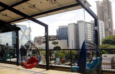 Imagem 7: Studio mobiliado e decorado - Ed O2 Concept Água Verde - Curitiba/PR