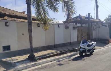 Imagem: Casa para venda em rua pública